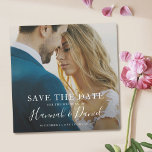 Invitation Magnétique Photo simple Enregistrer le Mariage de date<br><div class="desc">Ce mariage photo tout simplement chic, sauf la carte magnétique de date, a un design chaleureux et minimaliste. Il comporte le texte SAVE THE DATE au-dessus de vos prénoms et date et emplacement du mariage. Ce texte est blanc et vos noms sont mis en surbrillance avec une police d'écriture vive...</div>