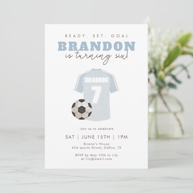 Invitation Maillot de foot bleu pour garçons, fête d'annivers (Debout devant)