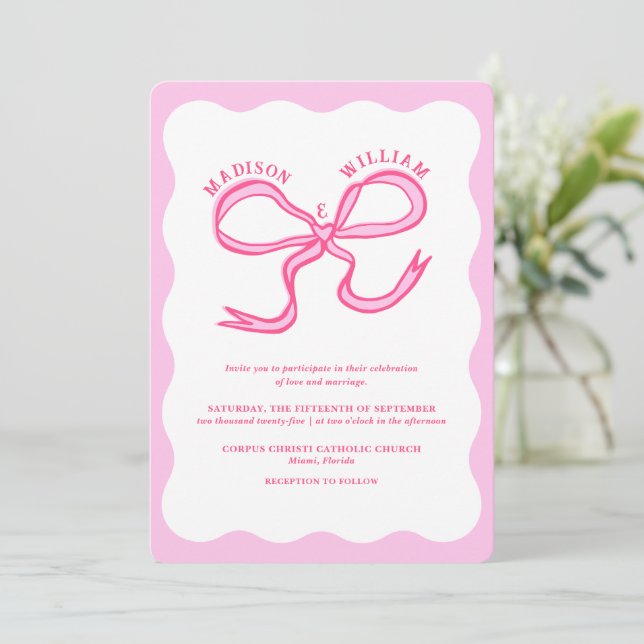 Invitation Main rouge rose tiré Wavy Retro Mariage (Debout devant)