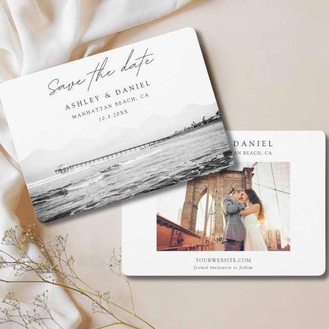 Invitation Manhattan Beach Photo Noir et Blanc Enregistrez la (California Beach Save the Date Black and White with Engagement Photo)