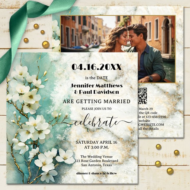Invitation Marbre blanc tout en un Mariage (An artistic whimsical all-in-one wedding invitation featuring a painting of white flowers on marble)