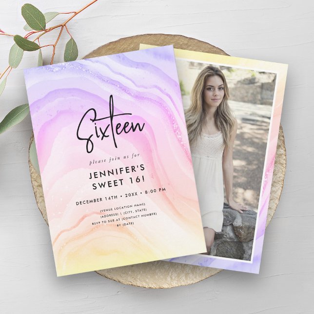 Invitation Marbre moderne arc-en-ciel Ombre photo Sweet 16 (Modern Rainbow Ombre Marble Photo Sweet 16 Invitation)