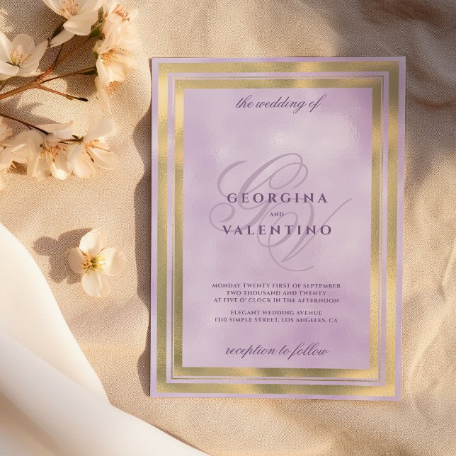 Invitation Mariage à l'initiale de monogramme or lavande de l (Luxury gold lavender monogram initials wedding)