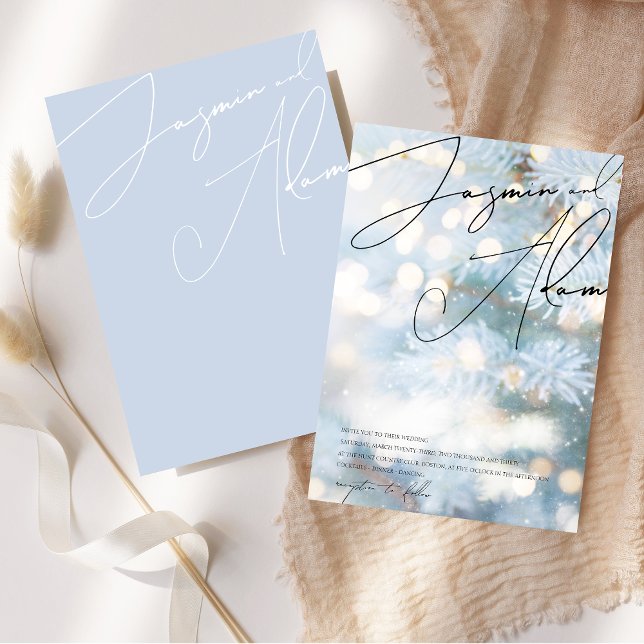 Invitation Mariage Arbre de Noël Bokeh Bleu Hiver (Winter Blue Bohke Christmas Tree Festive Wedding Invitation)