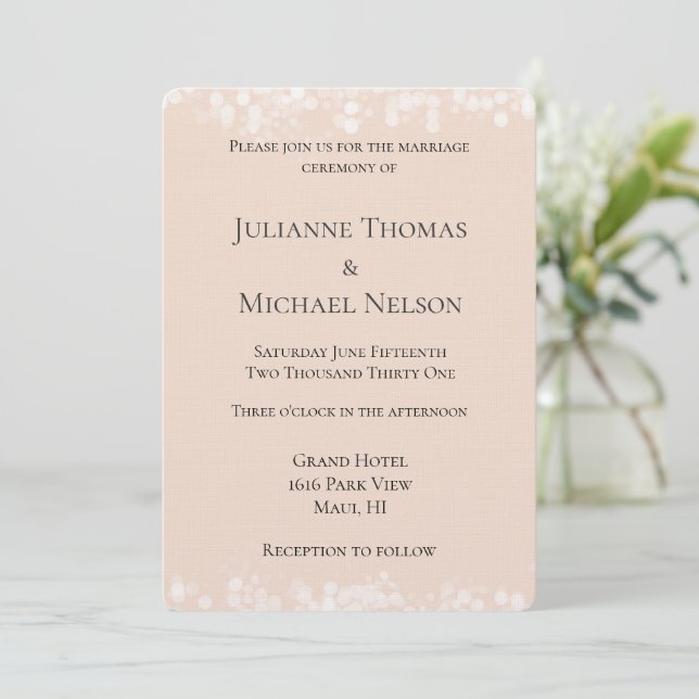 Invitation Mariage au bokeh blanc rose pêche (Debout devant)
