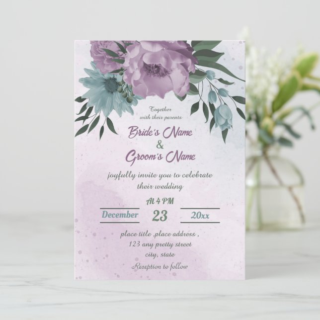 Invitation mariage botanique de fleurs bleues violettes (Debout devant)