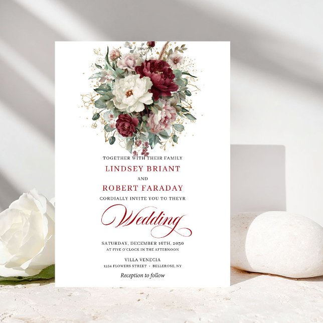 Invitation Mariage Chic Bourgogne et Fleurs Blanches Or  (Chic Burgundy and White Flowers Gold Wedding Invite)