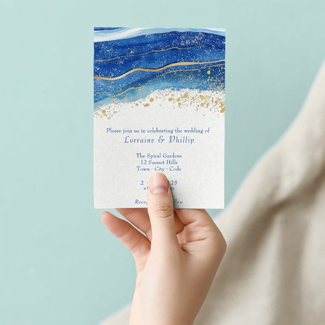 Invitation Mariage d'aquarelle bleu et or (Blue and gold watercolor wedding invitation with elegant script.)