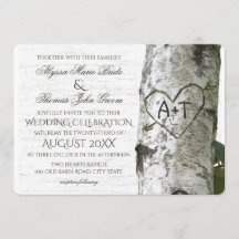 Mariage de Birch Tree rustique avec coeur sculpté