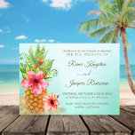 Invitation Mariage de bouquet floral d'ananas Paradise tropic<br><div class="desc">Cette faire-part de mariage tropicale présente un ananas couleur aquarelle avec des fleurs d'hibiscus roses et coralliens, un bouquet de feuilles de palmiers et un arrosage de sable doré scintillant sur un arrière - plan bleu aqua. Le côté inverse est une texture marbrée et peinte en bleu océanique. Personnalisez-le facilement...</div>