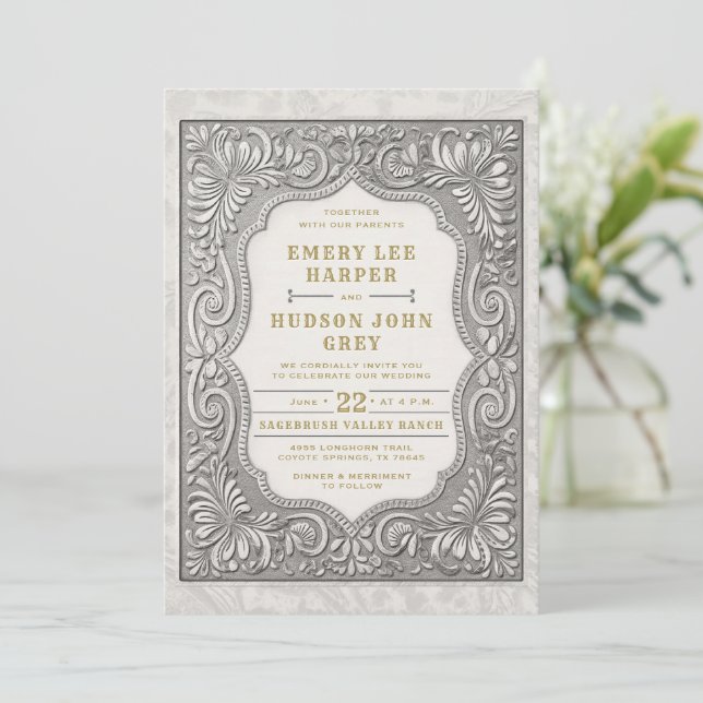 Invitation Mariage de grange robuste en cuir à outils du pays (Debout devant)