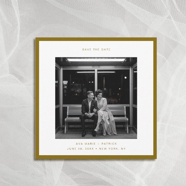 Invitation Mariage de la typographie du cadre de teinte d'or  (wedding photo save the date square gold hue frame modern minimalist contemporary typography)