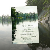 Mariage de reflet evergreens au bord du lac rustiq
