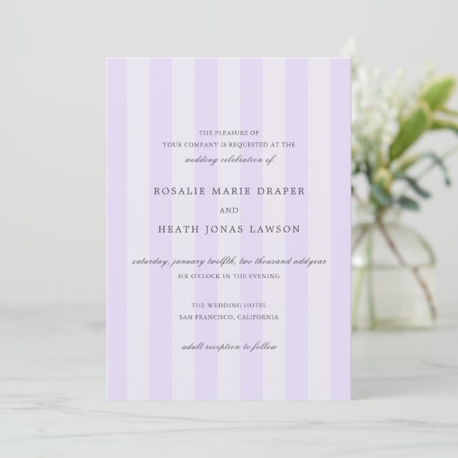 Invitation Mariage élégant aux rayures violettes modernes (Debout devant)