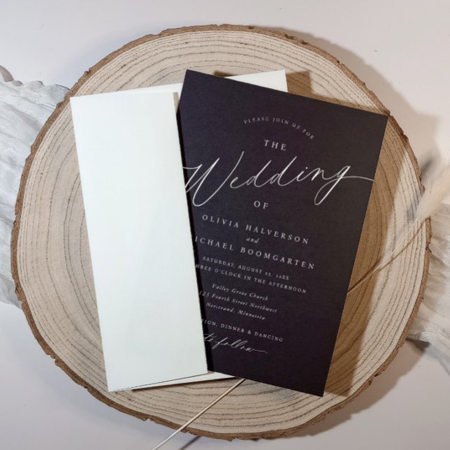 Invitation Mariage Élégant Calligraphie Moderne Noir et Blanc (Elegant black with white text wedding invitation featuring classic modern calligraphy.)
