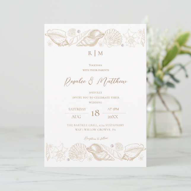 Invitation Mariage Élégant Coquillage de Plage Blanc & Or  (Debout devant)
