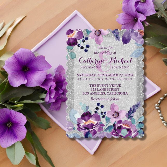 Invitation Mariage Fleurie Aquarelle Violette et Paillettes d (Flat lay romantic plum lilac spring with watercolor lavender pansy floral silver glitter Invitation)