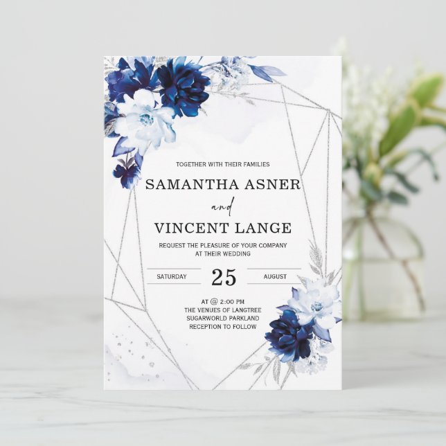 Invitation Mariage floral bleu royal blanc argent (Debout devant)