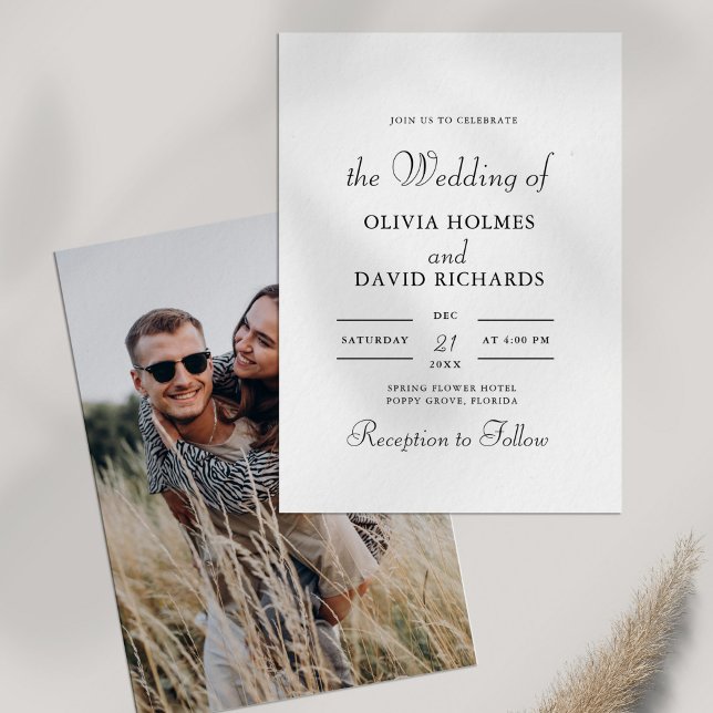 Invitation Mariage Minimaliste Moderne sur Mesure avec Photo (Modern Minimalist Custom Photo Wedding Invitation on white table with dry wildflower.)