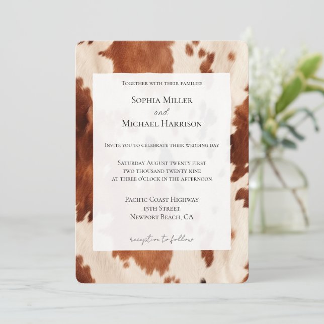 Invitation Mariage occidental en cuir de vache marron crème d (Debout devant)