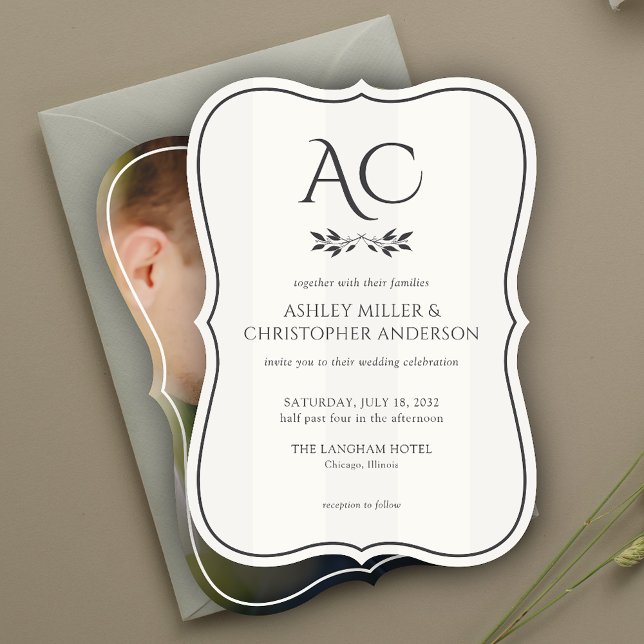 Invitation Mariage photo blanc doux à rayures monogrammes min (Créateur téléchargé)