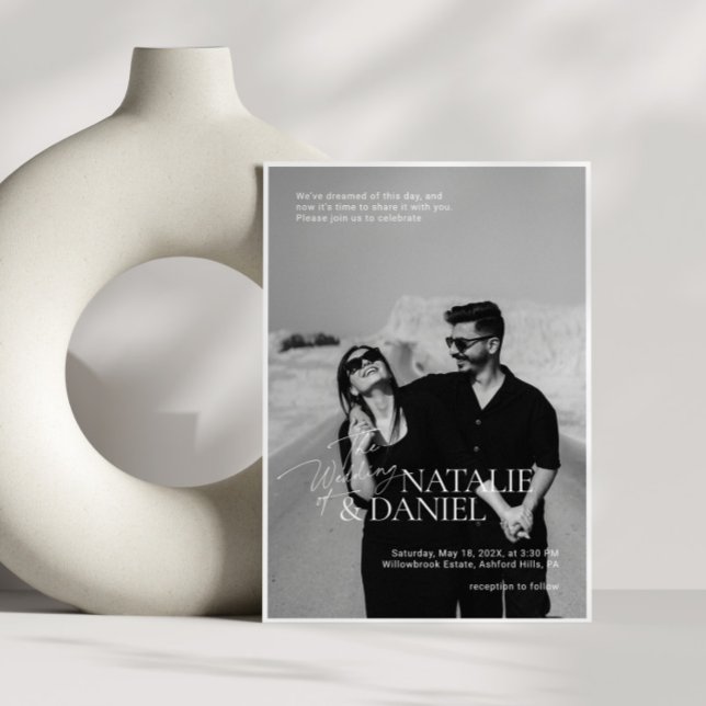 Invitation Mariage photo moderne simple noir et blanc (Modern Simple Black & White Photo Wedding Invitation)