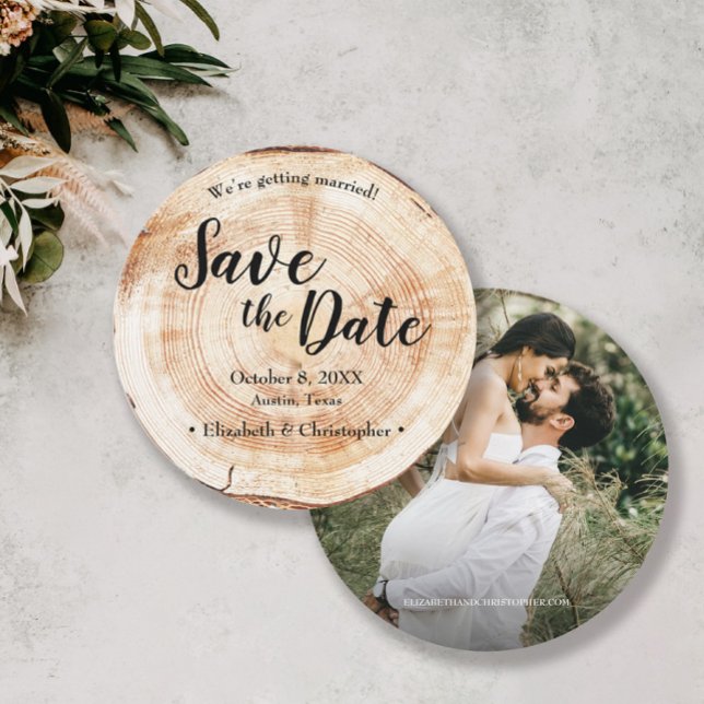 Invitation Mariage rustique Enregistrer la photo de la date W (Rustic Wedding round invitation photo save the dates.)