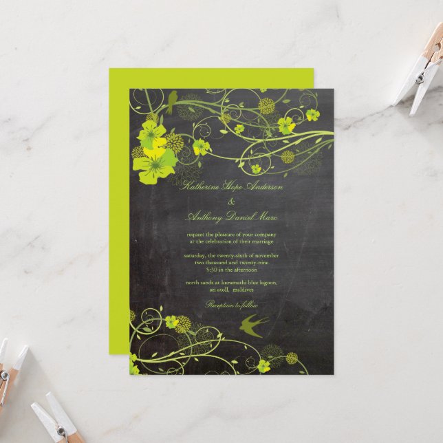 Invitation Mariage sur tableau noir floral avec Hibiscus vert (Devant/Arrière en situation)