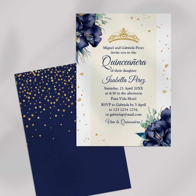 Invitation Marine Blue Iris et Parties scintillant Tiara Quin (Navy Blue Iris and Glitter Tiara Quinceanera Invitation on off-white background.)