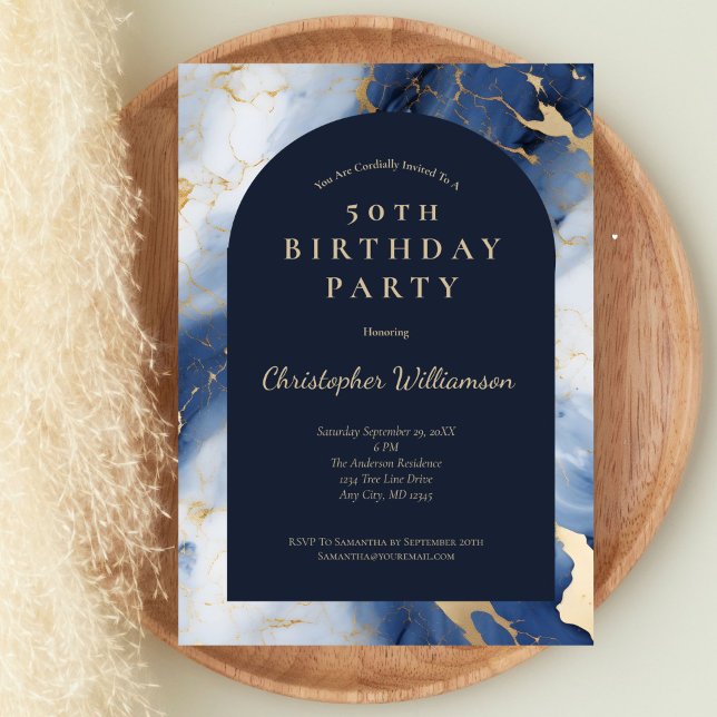 Invitation Marine Marbre d'or Marbre moderne Arc 50e annivers (Navy Blue Gold marble 50th birthday Invitation for him.  )
