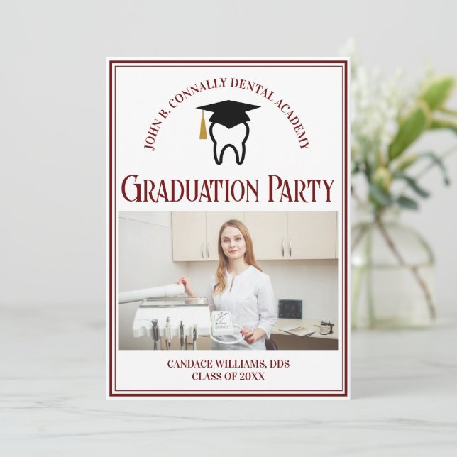 Invitation Maroon Dental School Photo Custom Graduation Party (Debout devant)
