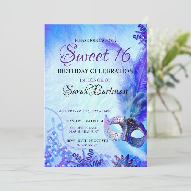 Invitation masquée pour un sweet 16 (Debout devant)