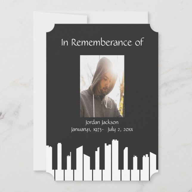 Invitation Memorial Service Piano Musicien Cityscape (Devant)