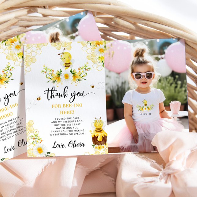 Invitation Merci d'être ici photo de jour d'abeille merci (Créateur téléchargé)