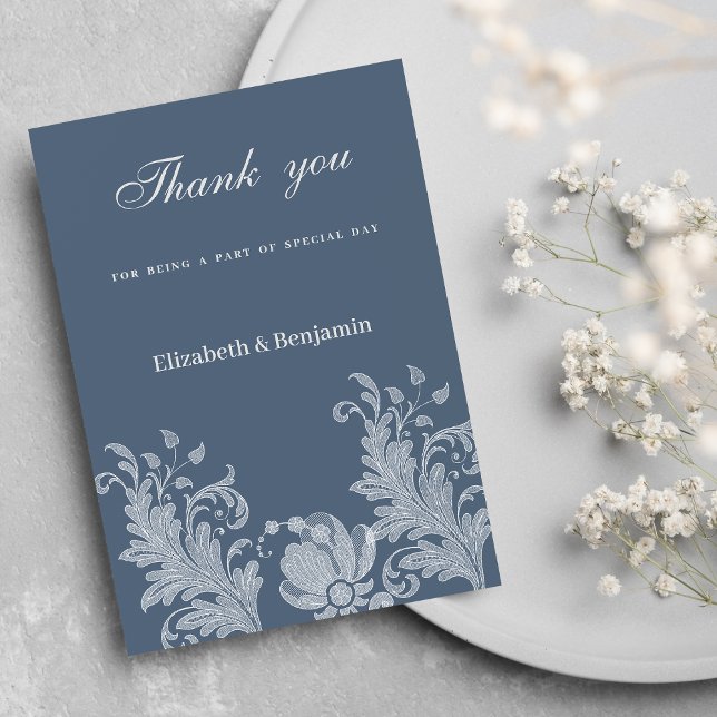 Invitation Merci simple en dentelle blanche bleue mauve (Simple mauve blue white floral lace Thank You )