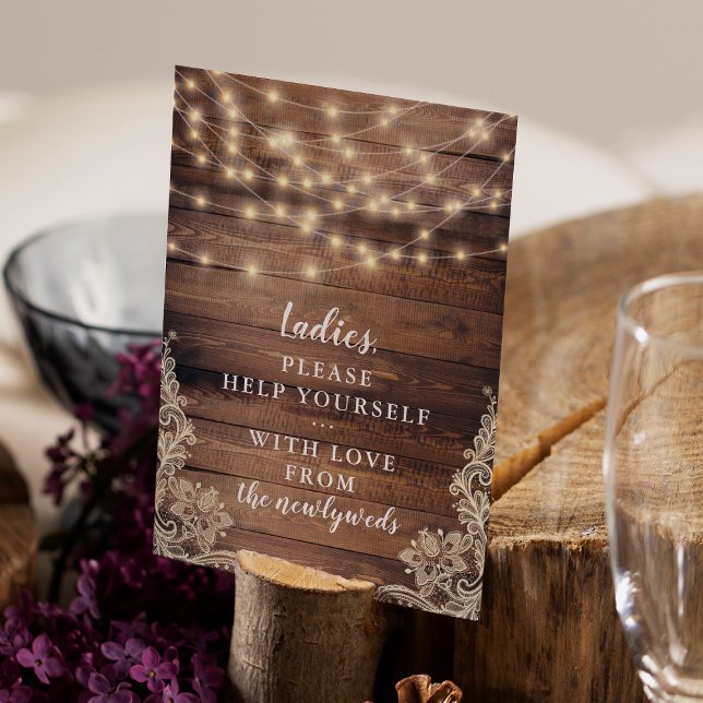 Invitation Mesdames, servez-vous | Panneau de bois et de guir (Sign Mock-up)
