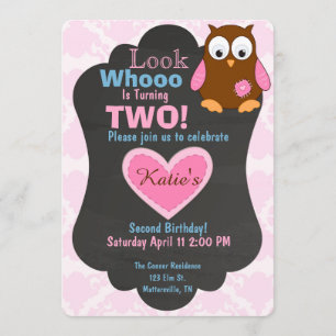 Invitation mignonne d'anniversaire de hibou de