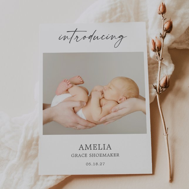 Invitation Minimal Introducing Photo Baby Announcement Card (Créateur téléchargé)