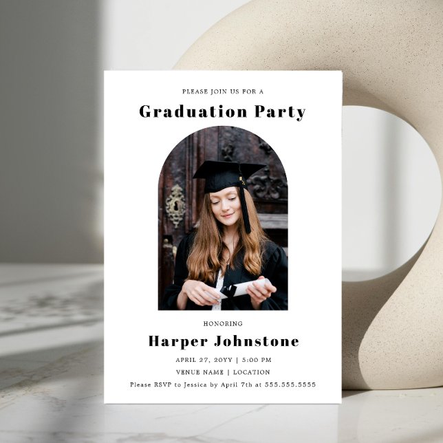 Invitation Minimaliste Simple Photo Graduation Party (Minimalistic and simple photo arch graduation party invitation front view.)