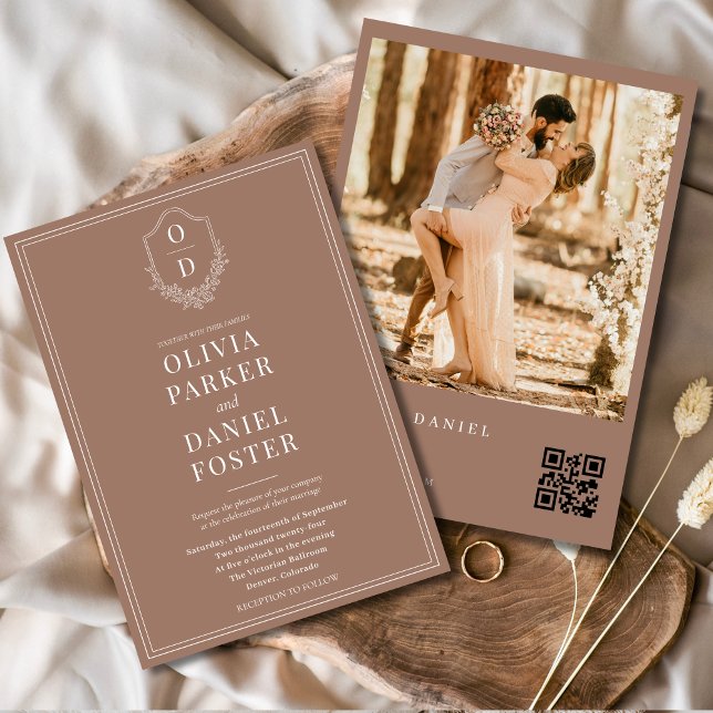 Invitation Mocha Brown Photo QR Code Classic Crest Mariage (Créateur téléchargé)