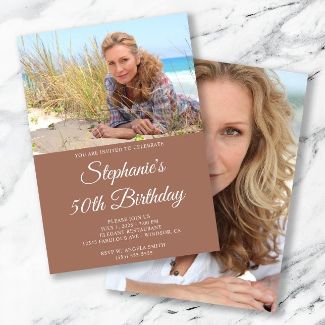 Invitation Mocha et blanc Élégant Script 50e anniversaire (Mocha and White Elegant Script 50th Birthday Invitation)