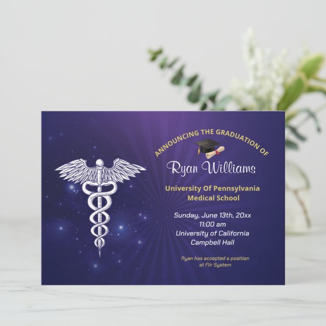 Invitation Modern Blue Médicale University Graduation Party (Debout devant)