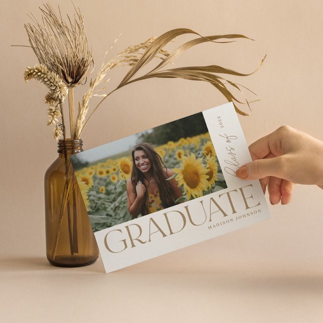 Invitation Modern Bold Type Graduate Graduate Graduate Photo  (Créateur téléchargé)