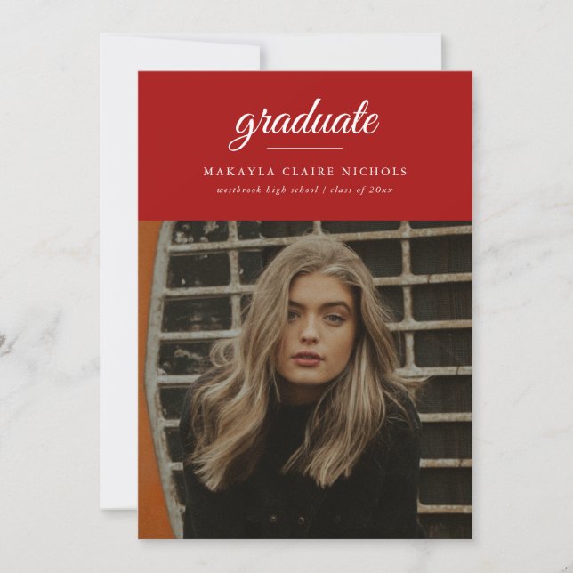 Invitation Moderne Classique Simple Script Red Photo Graduati (Devant)