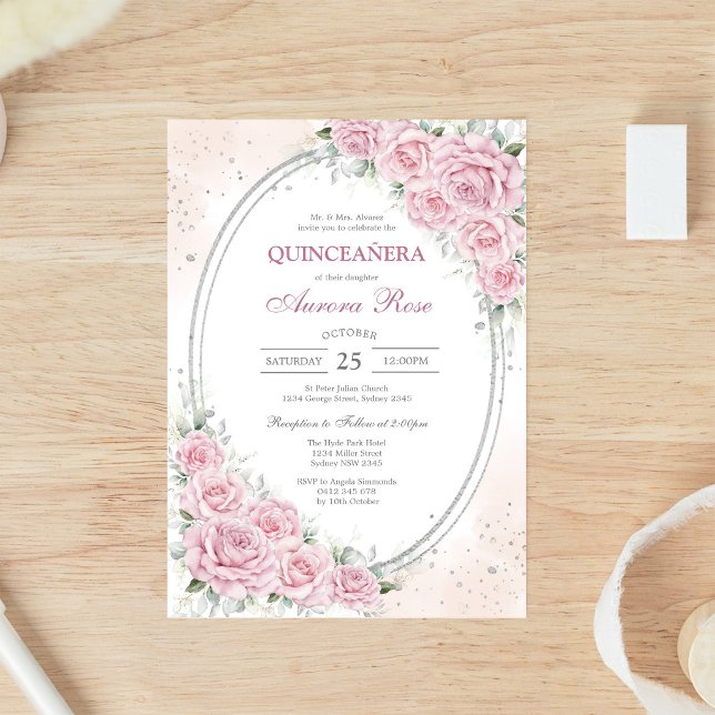 Invitation moderne de Quinceanera florale rose (Créateur téléchargé)