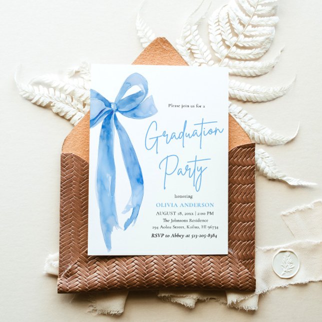 Invitation Moderne Elégant tendance Stylish Bleu Bow Graduati (Créateur téléchargé)