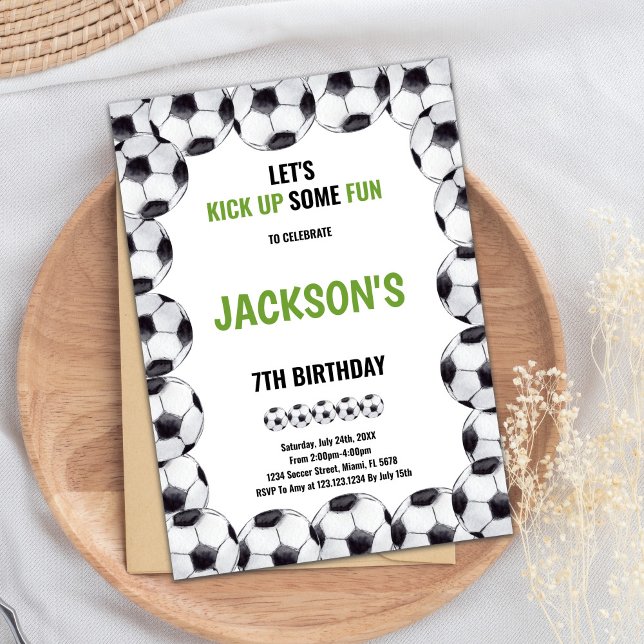 Invitation Moderne Green Field Sports Thème pour enfants (Ball Fram Soccer Birthday Invitations)