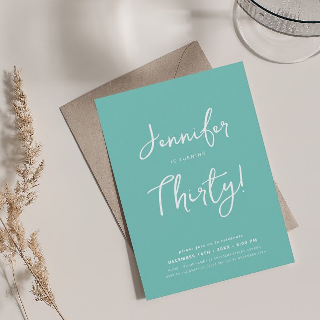Invitation Moderne minimal 30e anniversaire Script Turquoise (Modern Minimal 30th Birthday Script Teal Invitation)
