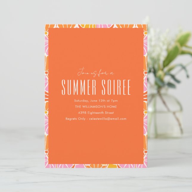 Invitation moderne pour une soirée d'été à thème f (Debout devant)