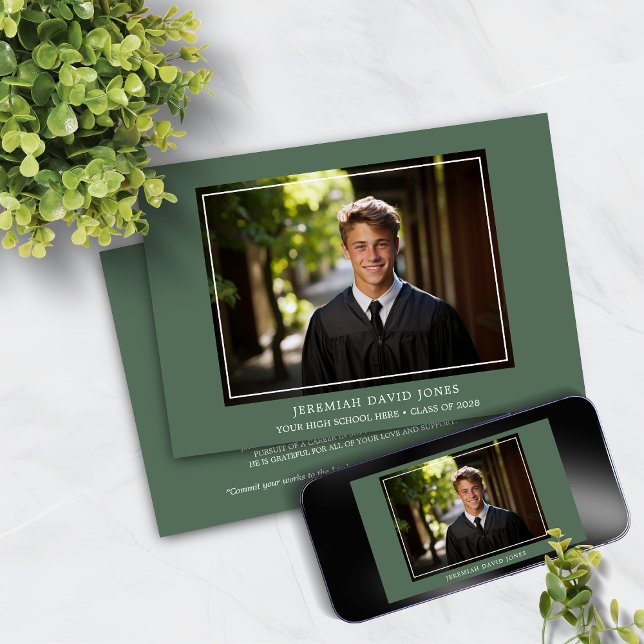 Invitation Moderne Simple Sage Green Photo Graduation (Créateur téléchargé)
